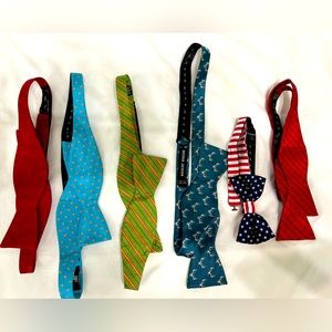 Assorted Men’s Bow ties in Blue, Green and Red